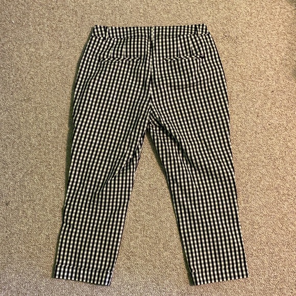 White House Black Market Slim Crop Pants - Picture 5 of 6